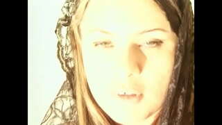 Fantasma do companheiro preso seu próprio cérebro para fora, veio para redhaired puta com peitos caiadas de branco, depois de haedcore relações sexuais com três companheiros, para lembrá-la sobre sua dívida