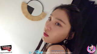 Juni Liu / SpicyGum - Hjemmelaget-Oppkobling med en Kinesisk Student