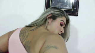 ���ຫຍ່ກົ້ນລາຕິນ