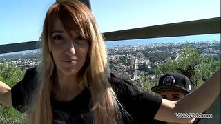 ���ျယ် redhead milf ကြမ်းဖျင်းအားဖြင့်တူးယူပြီးသူမ၏မြည်းကိုအများပြည်သူအတွက်